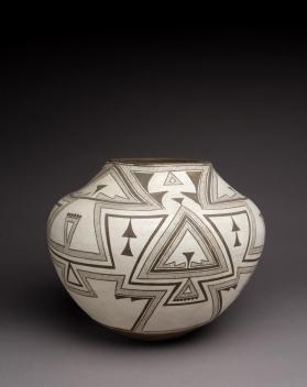 Water jar | K'yabokya de'ele