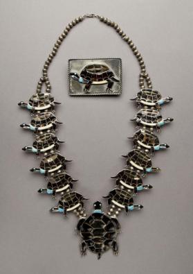 Buckle and necklace, set