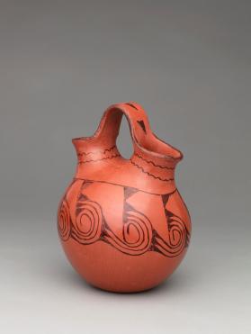 Wedding vase (Decorative Arts Collection)